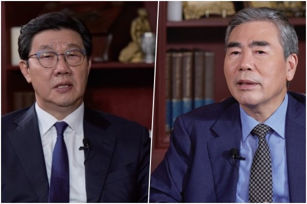 (왼쪽부터) 한국제약바이오협회 노연홍 회장과 이관순 미래비전위원장. 출처=한국제약바이오협회 80년사