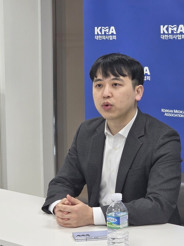 제28기 대한전공의협의회 신임 한성존 회장.