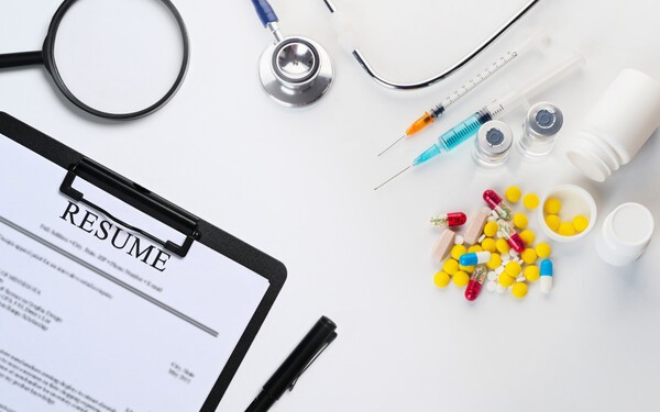 '너의 약력은' 기획 이미지. 사진=메디파나뉴스