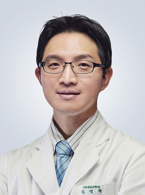 국제성모병원 마취통증의학과 김영욱 교수. 제공=국제성모병원