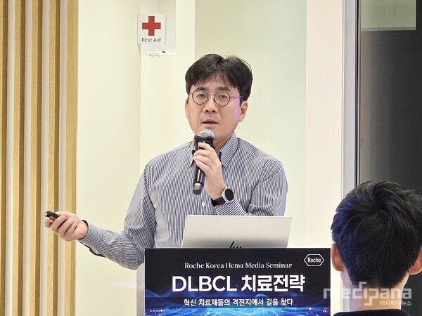 김석진 대한혈액학회 이사장(삼성서울병원 혈액종양내과 교수). 사진=조해진 기자