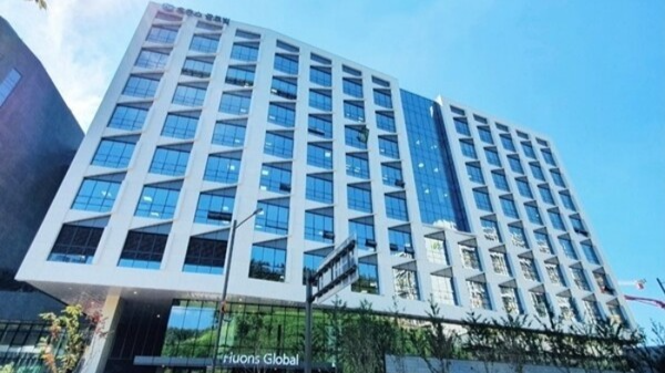 휴온스, 휴온스랩 흡수합병 결정...혁신형 기업 인증 추진 탄력 - 뉴스 썸네일 이미지